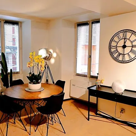 Chic Vieux 3 Min De La , Clim, 4 Pers Διαμέρισμα