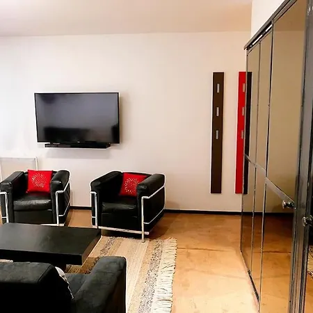 Chic Vieux 3 Min De La Apartament *