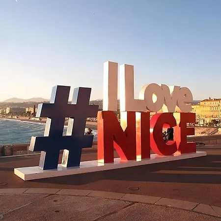 Chic Vieux 3 Min De La Apartament Nicea